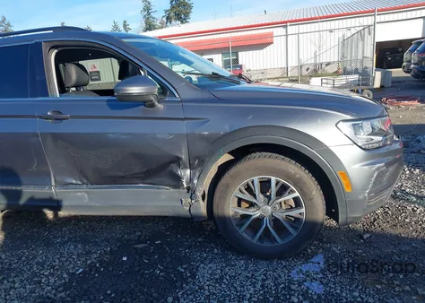 2020 Volkswagen Tiguan 2.0T Se/2.0T Se R-Line Black/2.0T Sel z USA, uszkodzony, nr VIN 3VV2B7AX0LM052240